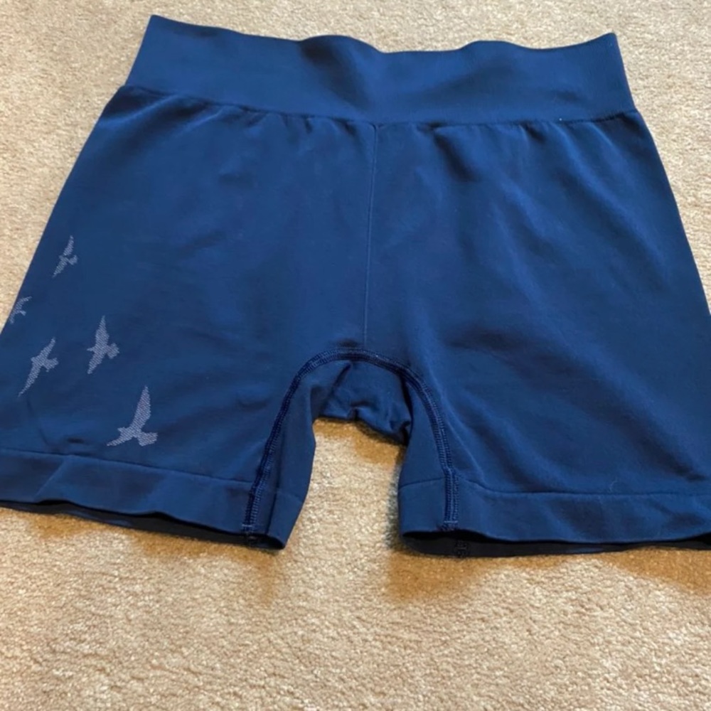 Oiselle shorts size medium